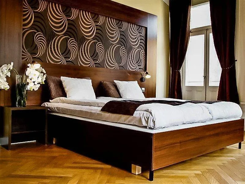 ***  Queen'S Hotel By First Hotels Stockholm Sweden